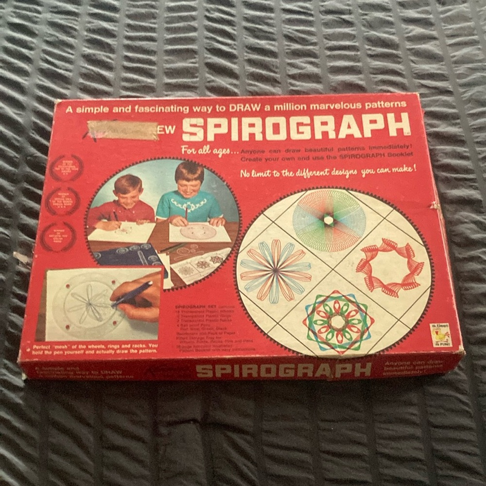 Vintage, Spirograph, only missing one piece,